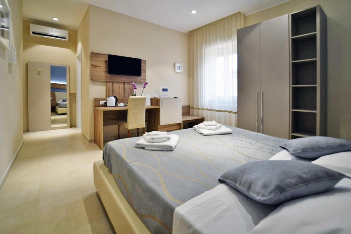 Astro Blu Bed and Breakfast Λέτσε Εξωτερικό φωτογραφία